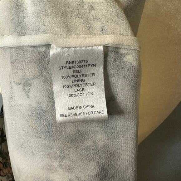 Danielrainn Women's Halter floral Tank Size Medium - Picture 6 of 6